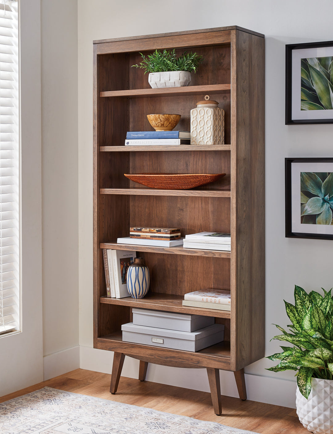 QW Amish Marina Bookcase
