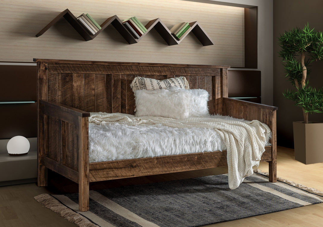 QW Amish Dumont Day Bed w/ Optional Trundle