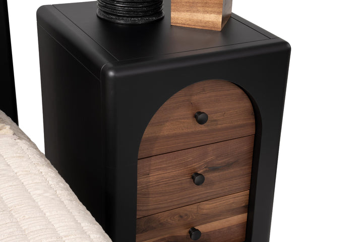 QW Amish Gilmore Nightstand