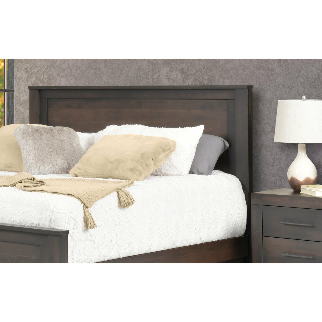 QW Amish Durango 2 Drawer Footboard Storage Bed