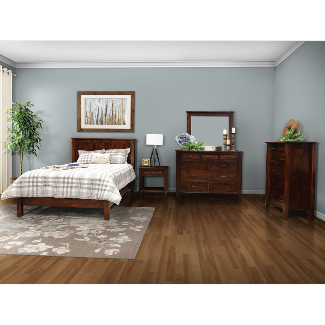 QW Amish Lindholt Door Chest