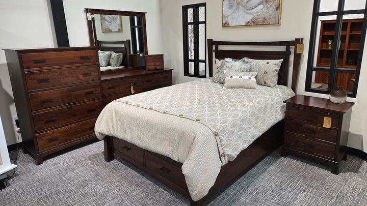 Clearance Catalina Queen Storage Bed 5pc Bedroom set