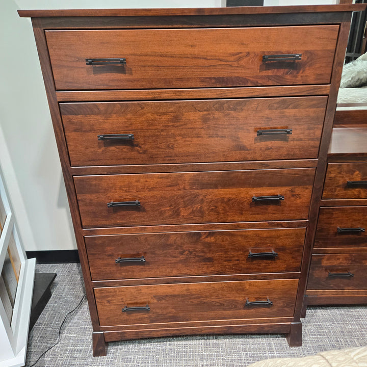 Clearance Catalina Queen Storage Bed 5pc Bedroom set