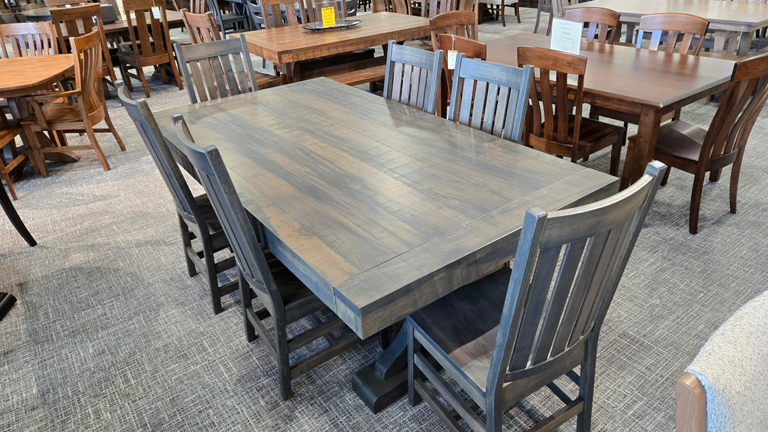 Clearance Karlisle Set w/ 6 Williamsburg Chairs
