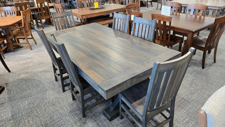 Clearance Karlisle Set w/ 6 Williamsburg Chairs
