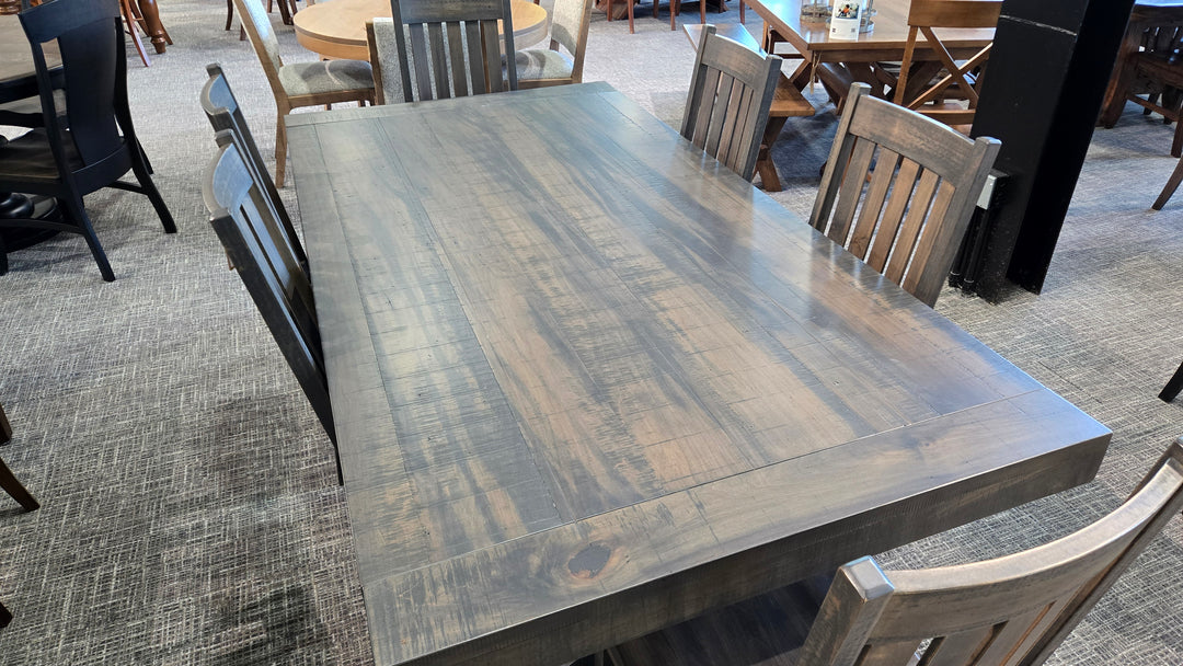 Clearance Karlisle Set w/ 6 Williamsburg Chairs