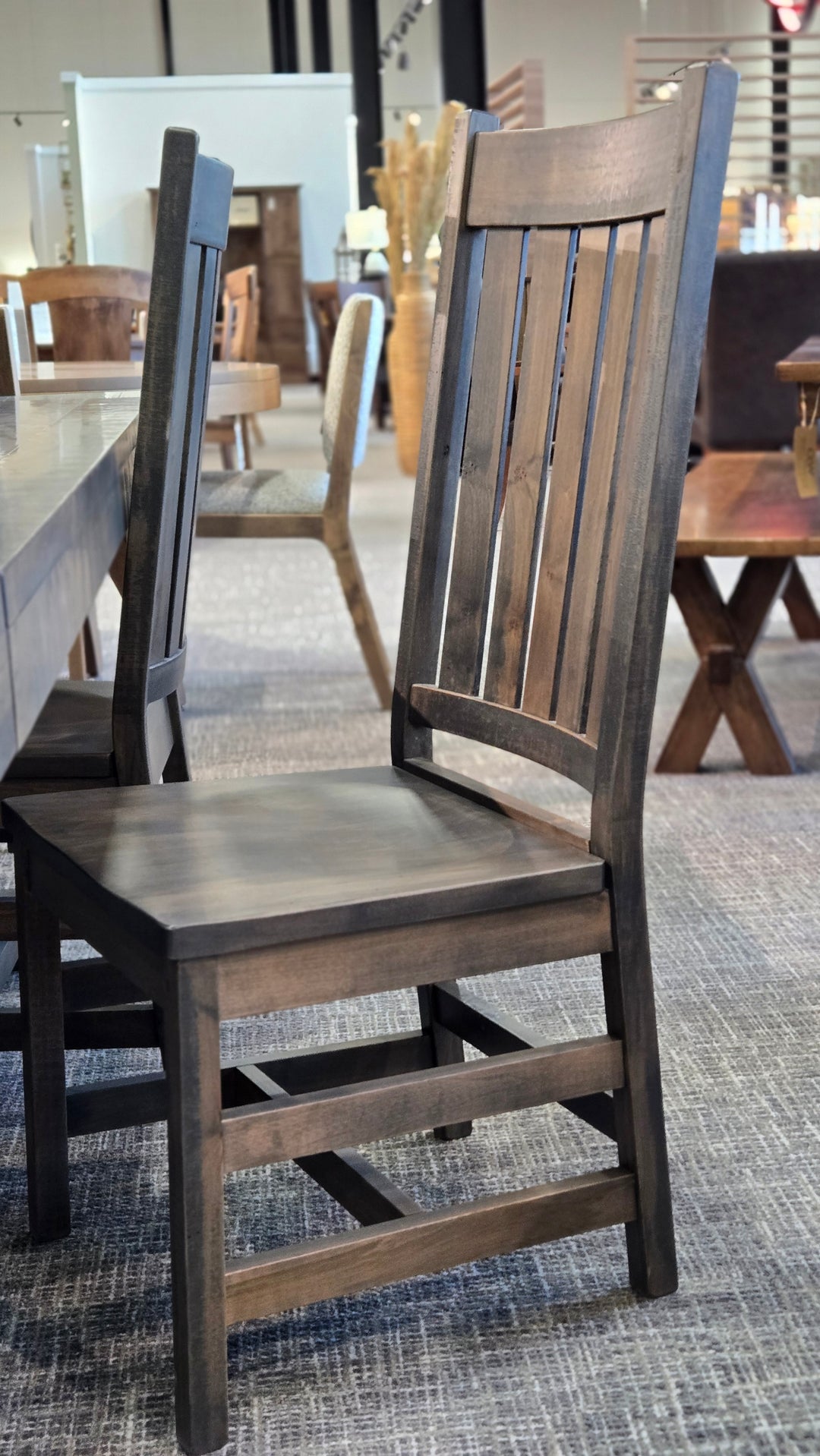 Clearance Karlisle Set w/ 6 Williamsburg Chairs