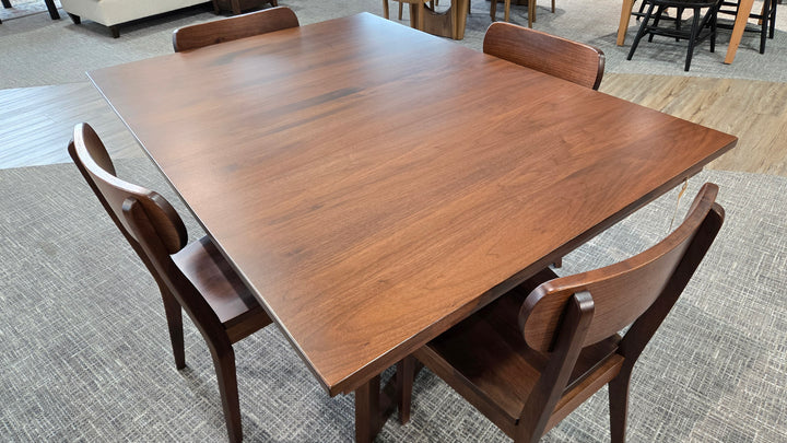 Clearance Shelby 42x60 w/2-12"Lvs and 4 Shelby Side Chairs