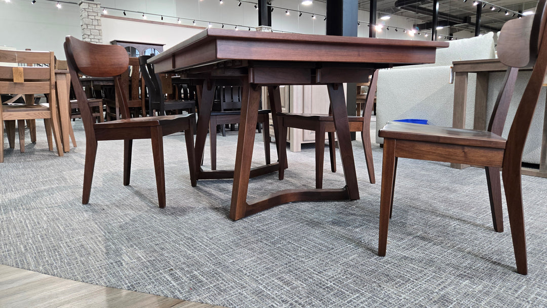 Clearance Shelby 42x60 w/2-12"Lvs and 4 Shelby Side Chairs