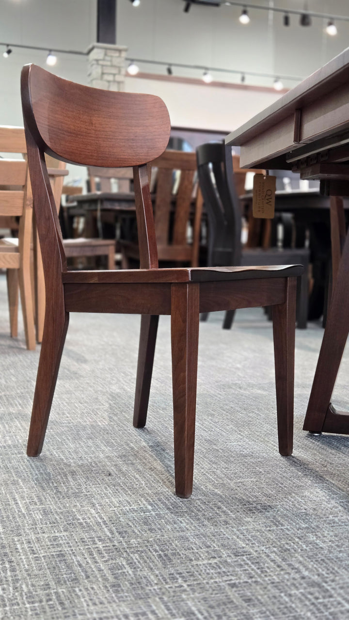 Clearance Shelby 42x60 w/2-12"Lvs and 4 Shelby Side Chairs
