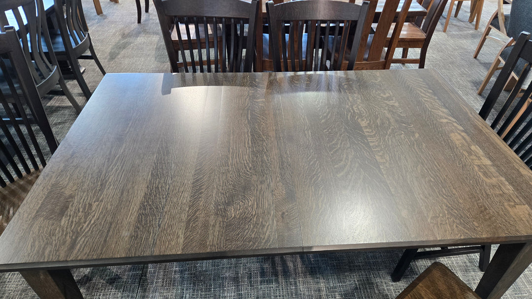 Clearance Shaker Leg 42x66 w/2-12"Lvs and 4 Side Chairs