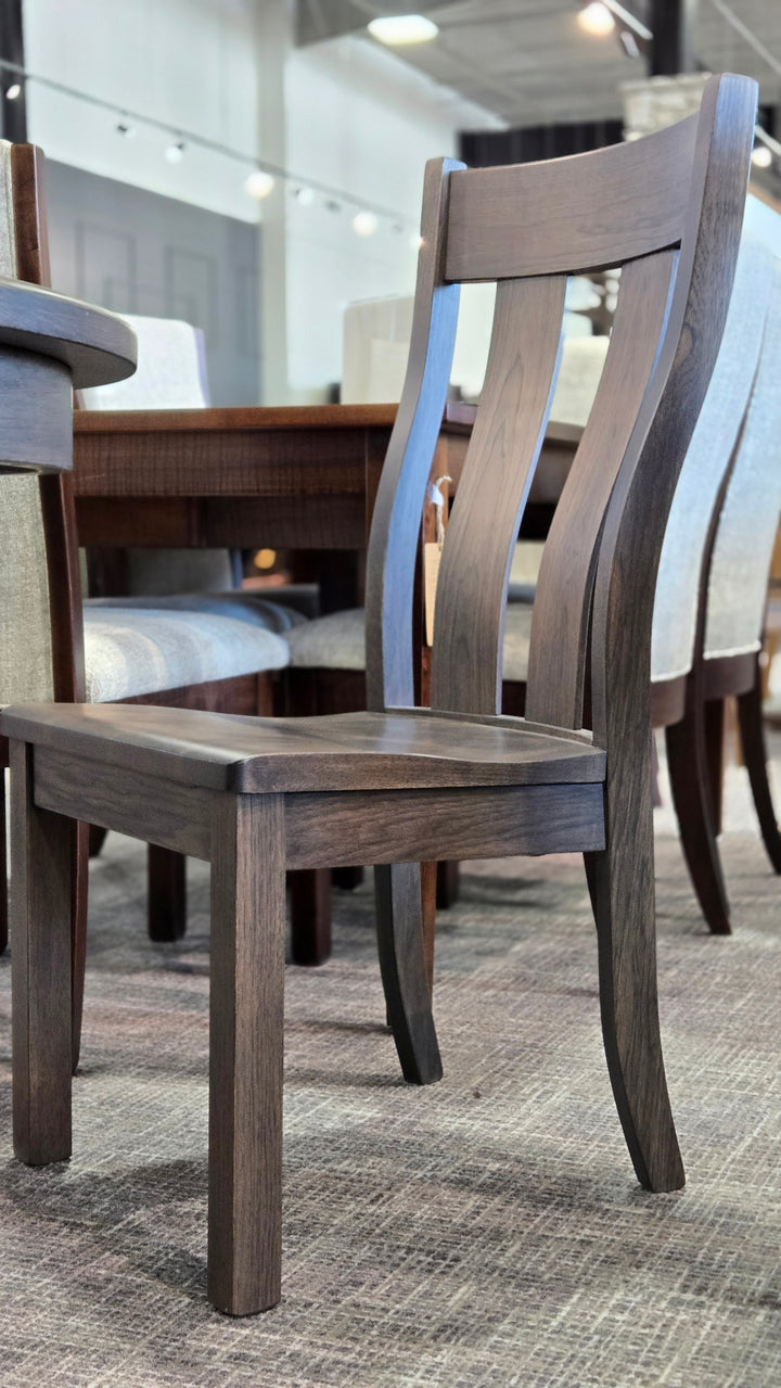 Clearance Franklin Single 42" Round Solid Top and 4 Urbana Side Chairs
