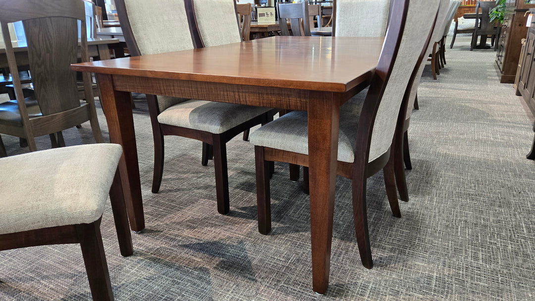 Clearance Shaker Leg 42x66 w/2-12"Leaves and 6 Stacy Side Chairs