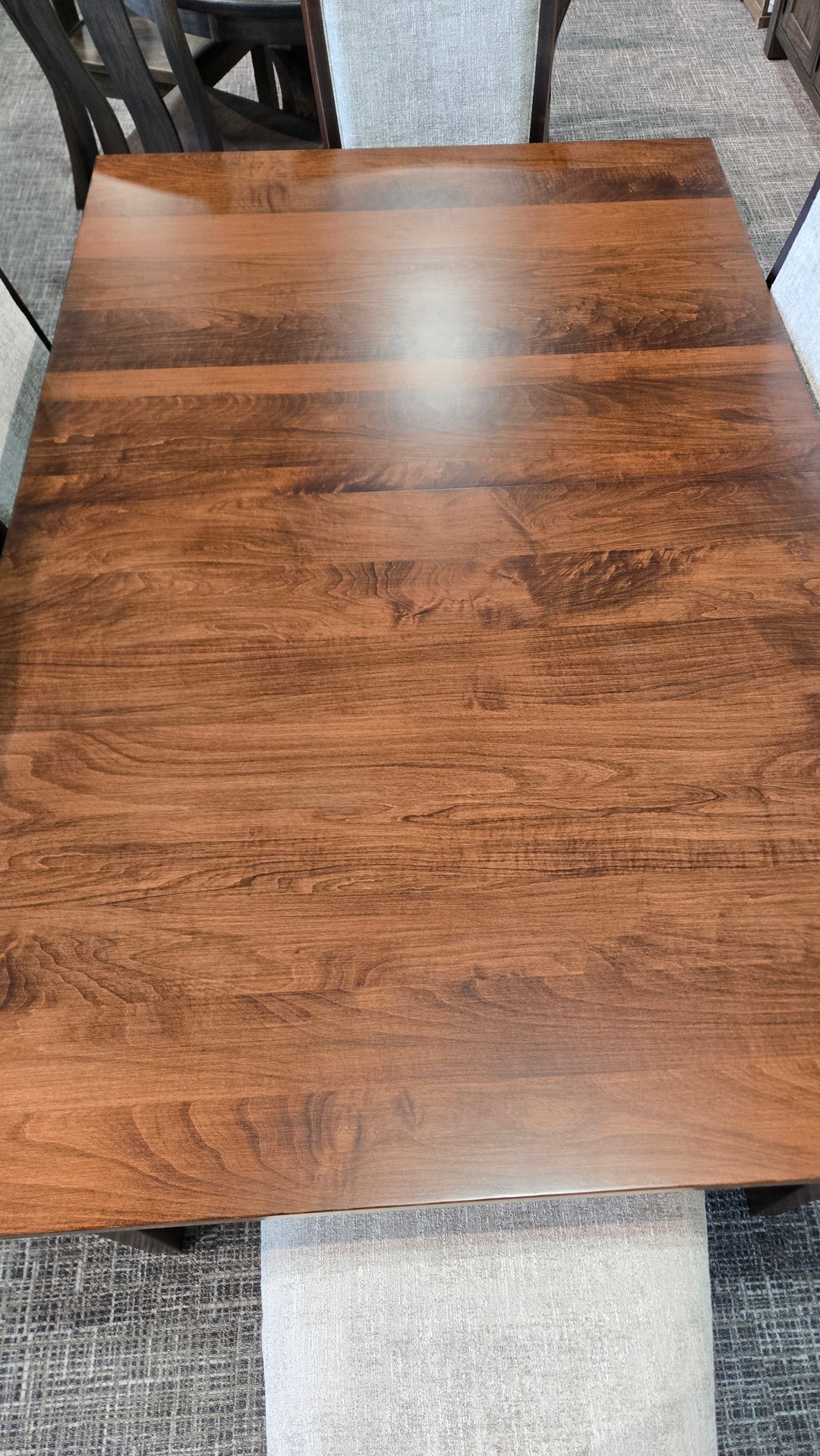 Clearance Shaker Leg 42x66 w/2-12"Leaves and 6 Stacy Side Chairs