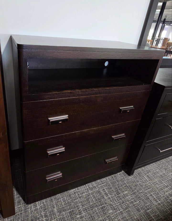 Clearance Crossan Chest of Drawers