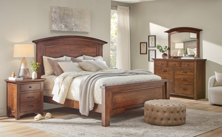 QW Amish Abby 3 Drawer Nightstand