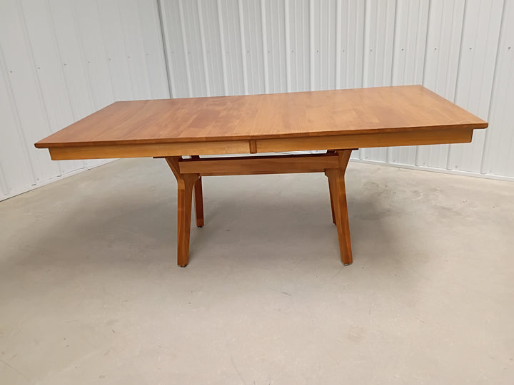 Clearance Windsor 38x72 w/2-12"Lvs Table