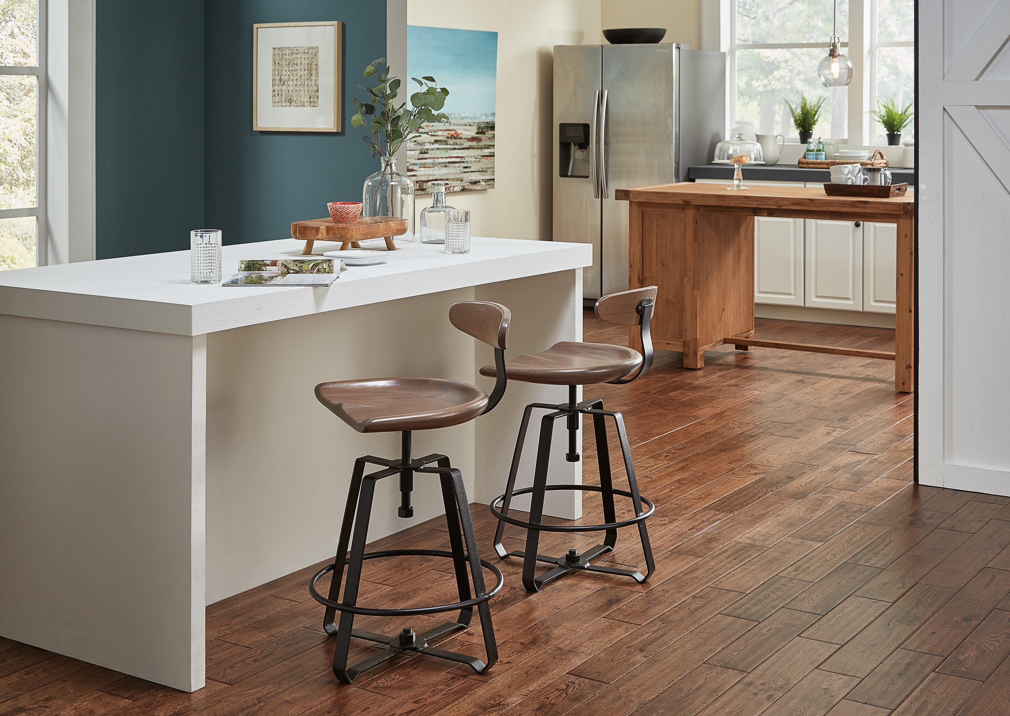 QW Amish Iron Craft Barstool - Thumbnail 3