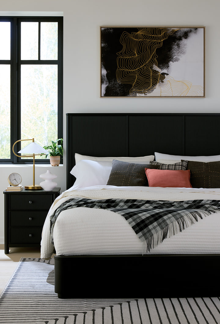 QW Amish Reseda Platform Bed with Reeded Headboard