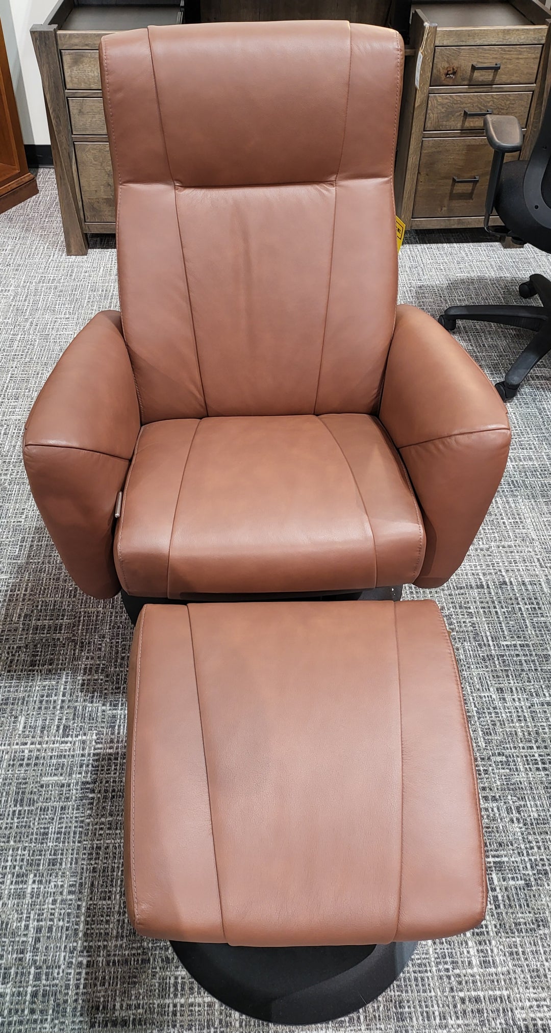 Clearance Dutailier Small Austin Glider & Ottoman Leather