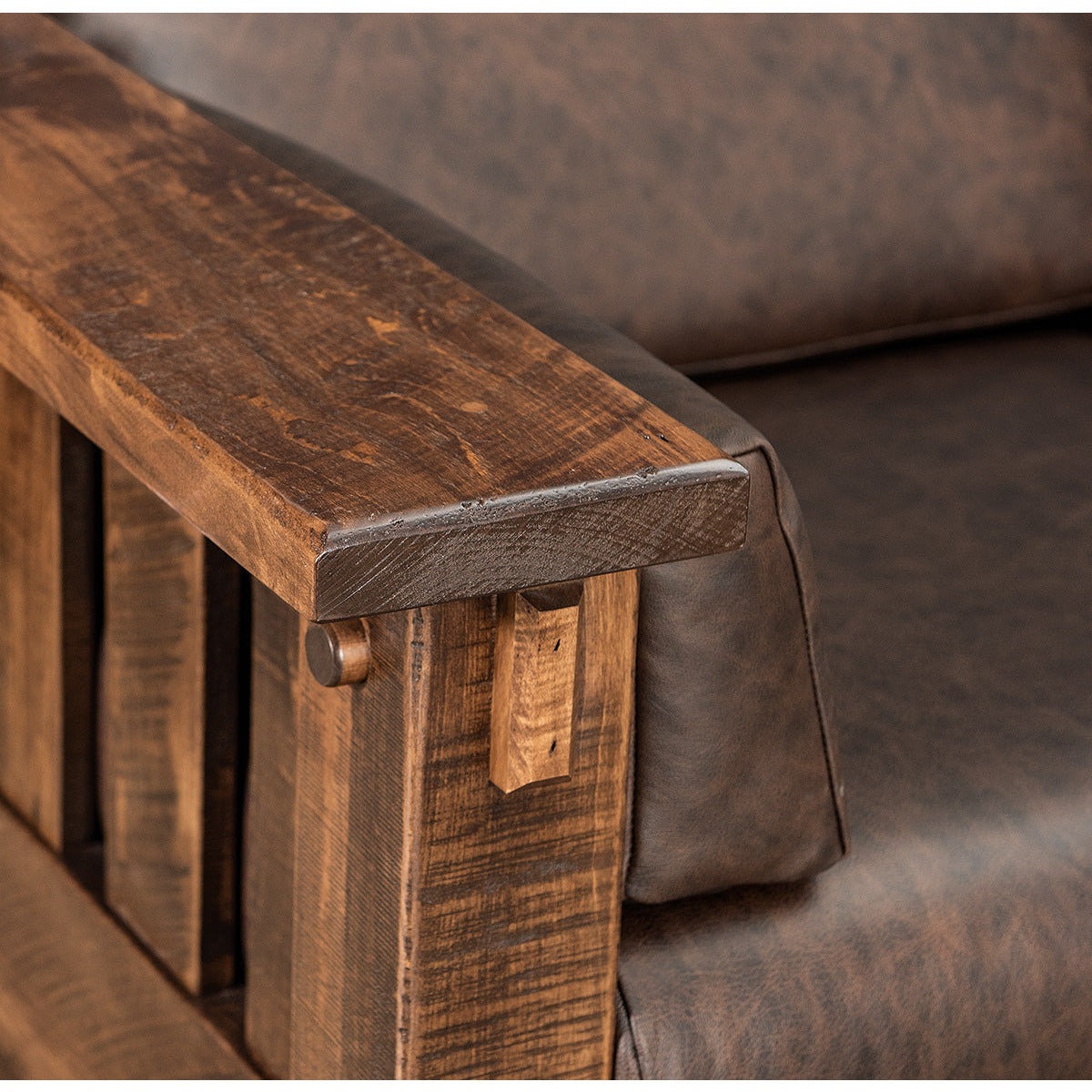 QW Amish Houston Rocker Recliner - Thumbnail 5