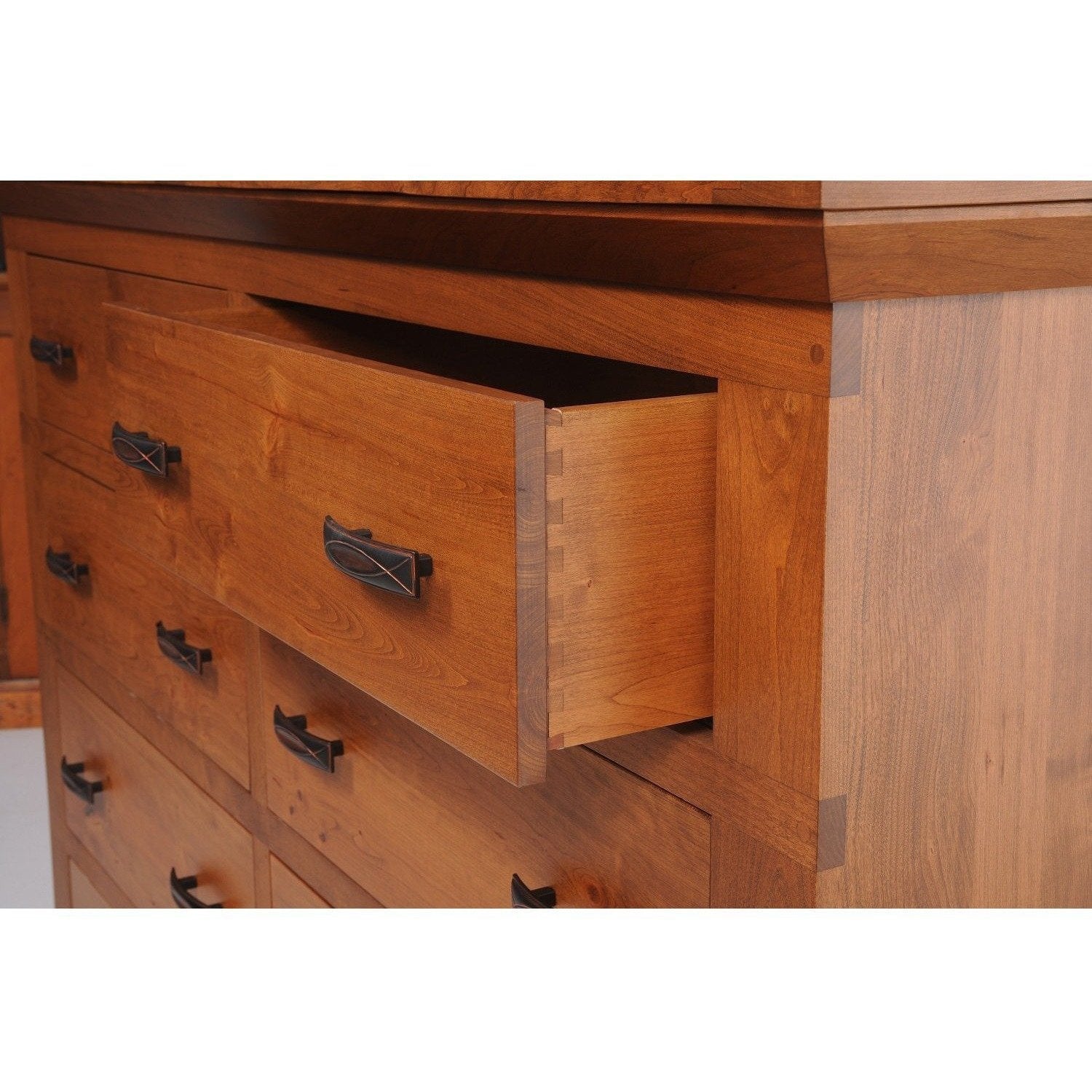 Millcraft Redmond Wellington Low Dresser - Thumbnail 2