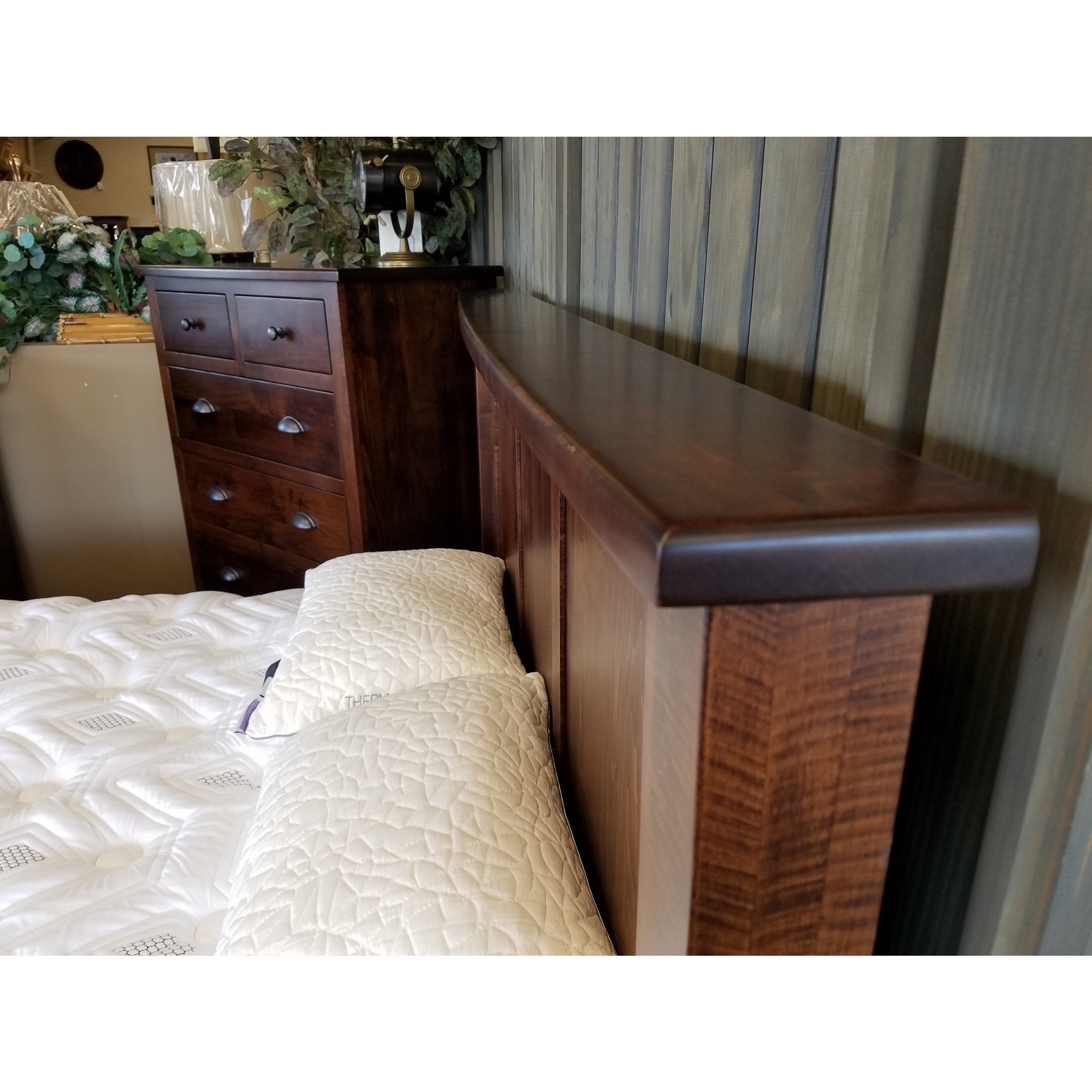 QW Amish Classic Shaker Panel Bed - Thumbnail 3