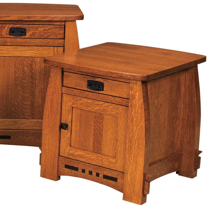 QW Amish Colebrook End Table
