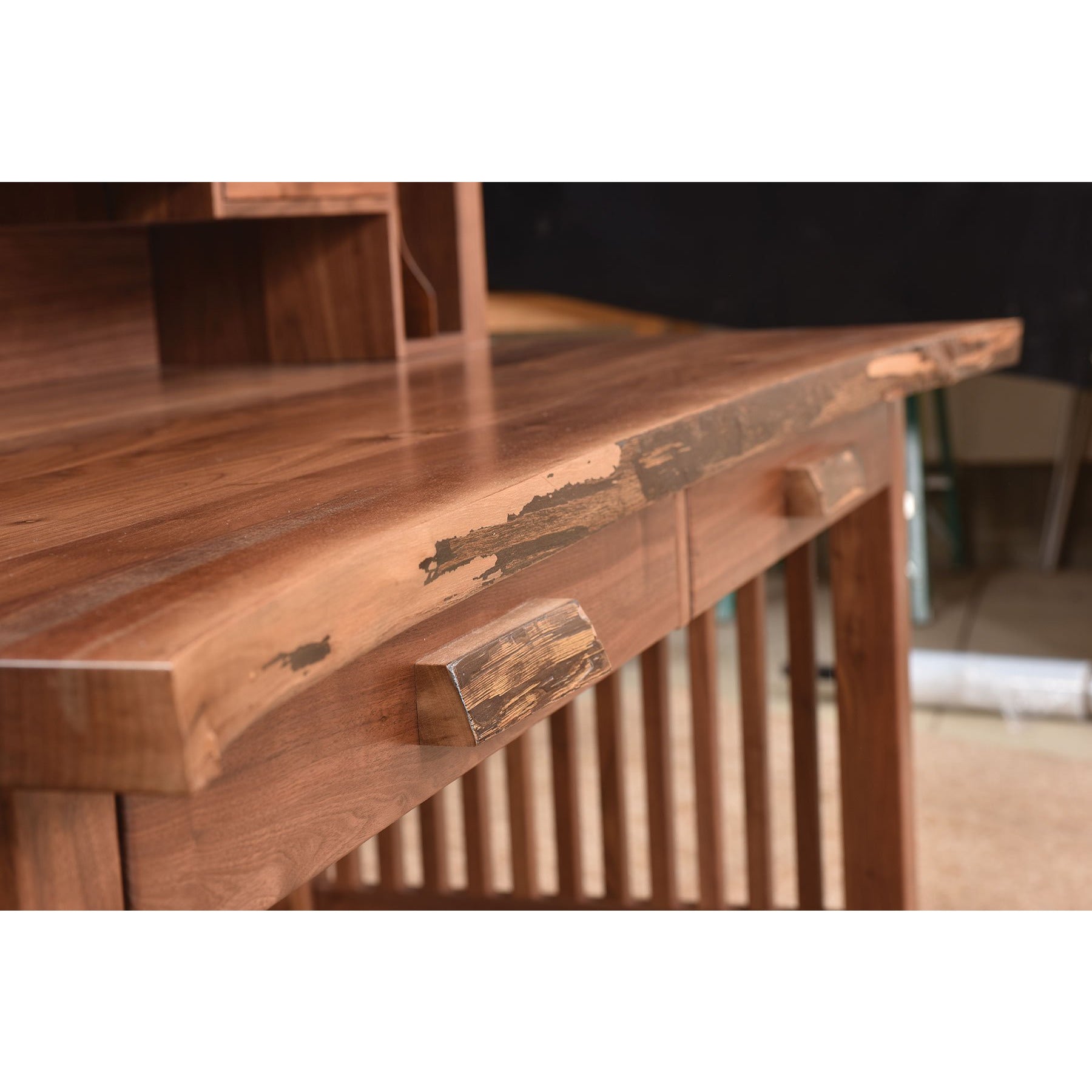 QW Amish JD Mission Live Edge Writing Desk - Thumbnail 4