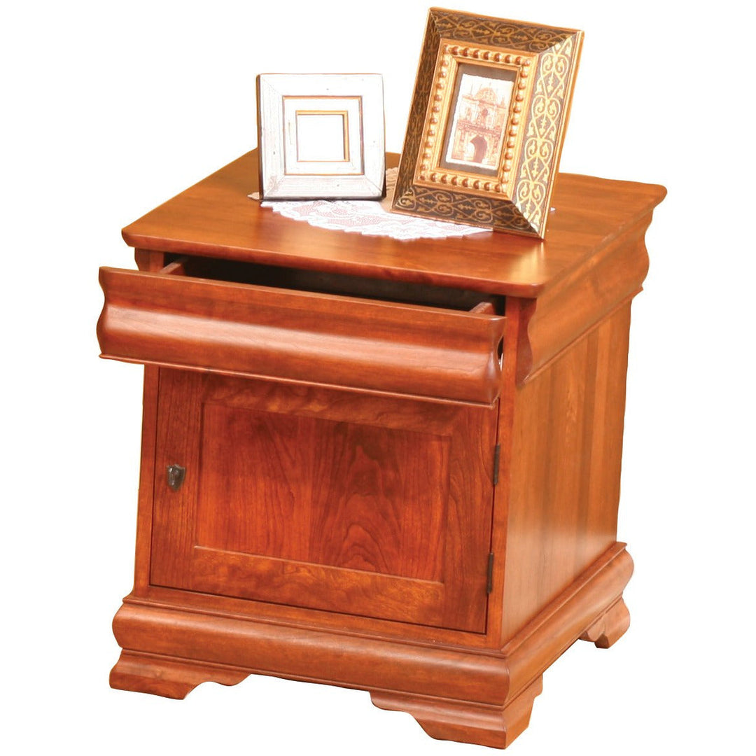 QW Amish Louie Philippe End Table